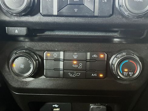 Used 2018 Ford F150 XLT image 22