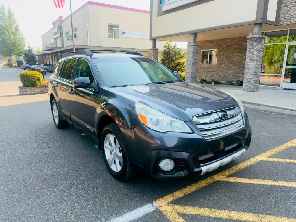 Used 2013 Subaru Outback 2.5i Limited w/ Moonroof Pkg AWD/4WD image 7