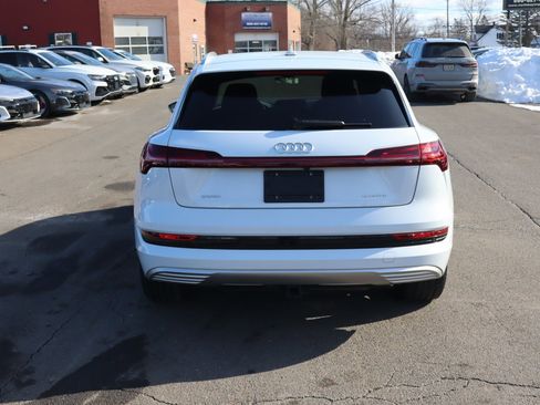 Used 2021 Audi e-tron Premium Plus w/ Premium Plus Package image 6