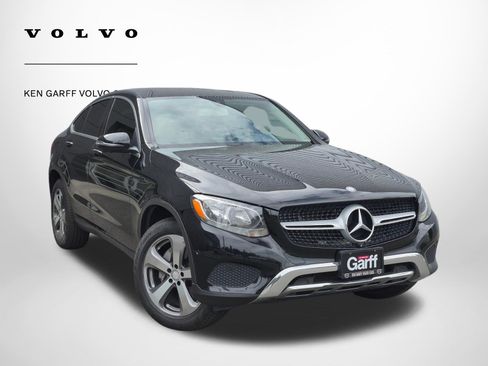 Used 2017 Mercedes-Benz GLC 300 4MATIC Coupe image 1