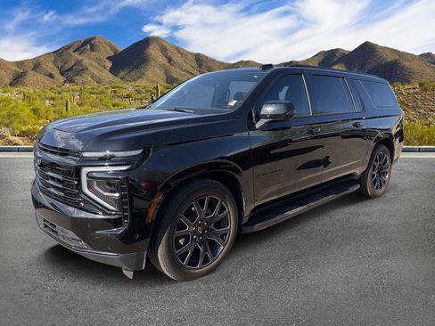 Used 2025 Chevrolet Suburban RST w/ RST Capability Package AWD/4WD image 14