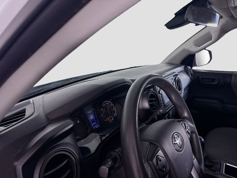 Used 2018 Toyota Tacoma SR w/ SR Convenience Package image 22