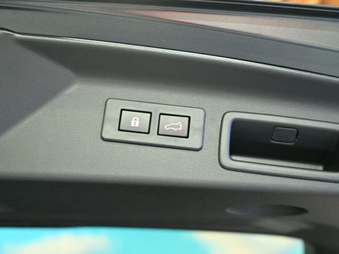 Used 2025 Subaru Forester Sport w/ Popular Package #1 image 43