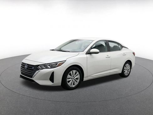 Used 2025 Nissan Sentra S FWD image 3