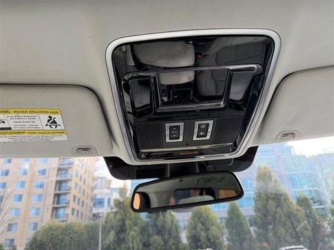 Used 2014 Land Rover Range Rover HSE image 37