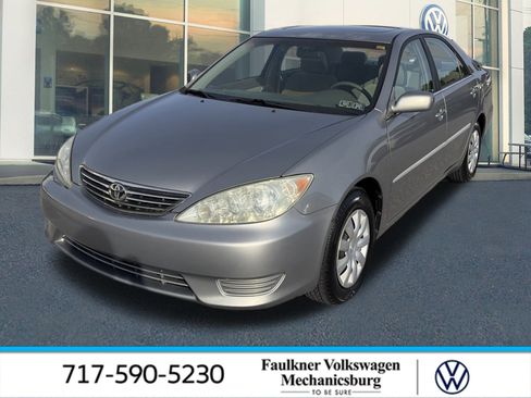 Used 2005 Toyota Camry image 1