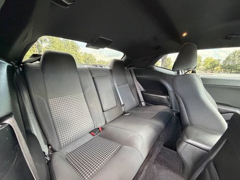 Used 2019 Dodge Challenger SXT RWD image 13