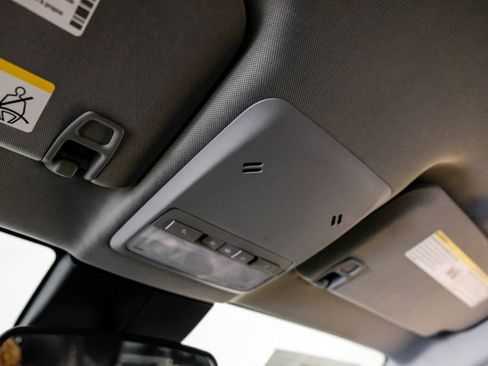 Used 2020 Chevrolet Trax LT w/ LT Convenience Package image 29