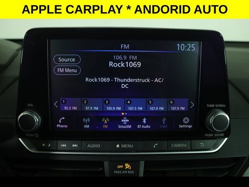 Used 2025 Nissan Altima 2.5 SV FWD image 4