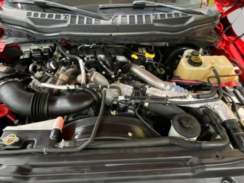 Used 2018 Ford F250 XL w/ STX Appearance Package AWD/4WD image 10