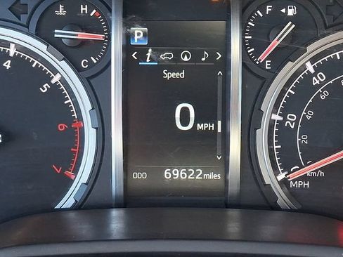 Used 2021 Toyota 4Runner TRD Off-Road Premium w/ Moonroof Package AWD/4WD image 22