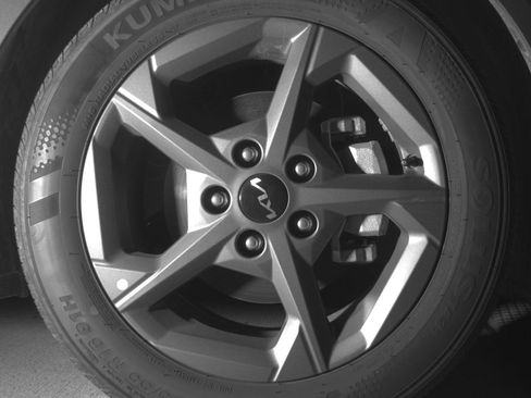 Used 2025 Kia K4 LXS image 13