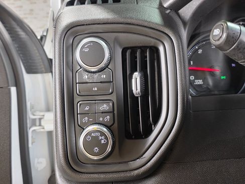 Used 2024 GMC Sierra 3500 Pro w/ Convenience Package image 16