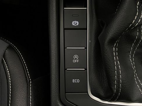 New 2025 Volkswagen Jetta SE image 23