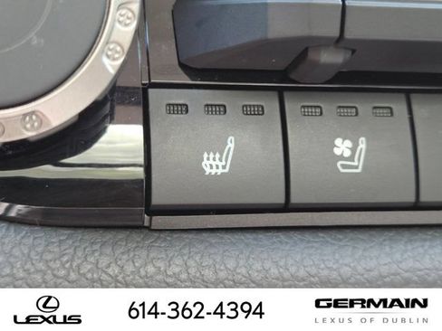 Used 2024 Toyota Sequoia Limited w/ Tow Technology Package AWD/4WD image 15