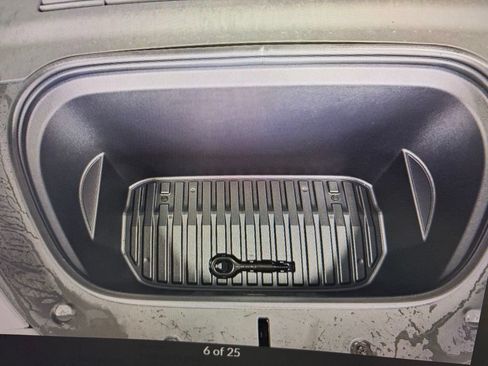 Used 2023 Tesla Model Y Long Range AWD/4WD image 6