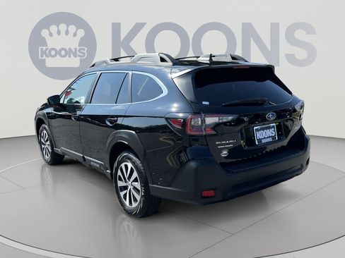 Used 2025 Subaru Outback Premium AWD/4WD image 4