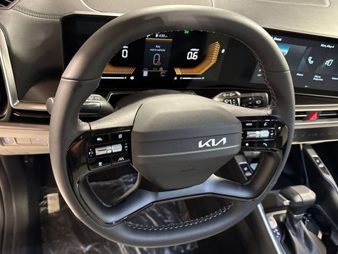 New 2026 Kia Sorento S w/ S Panoramic Sunroof Package FWD image 16