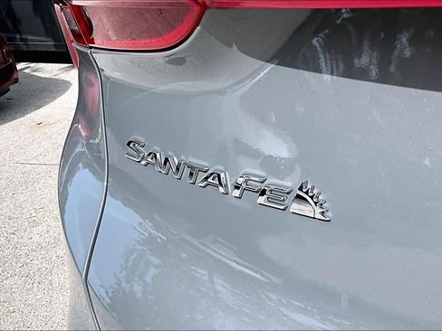 Used 2022 Hyundai Santa Fe Limited FWD image 10