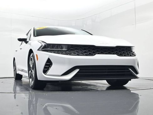 Certified 2022 Kia K5 LXS AWD/4WD image 37