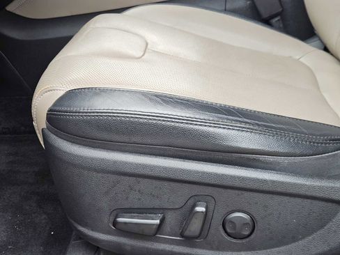 Used 2020 Hyundai Santa Fe SEL image 24