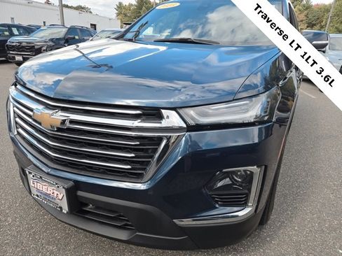 Used 2023 Chevrolet Traverse LT image 4