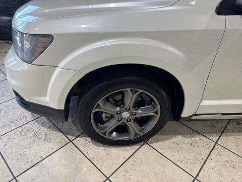 Used 2017 Dodge Journey Crossroad w/ Popular Equipment Group image 12