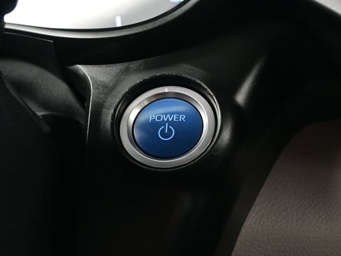 Used 2023 Toyota Sienna XLE FWD image 24