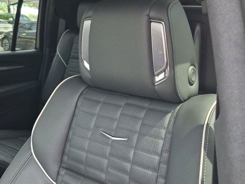 New 2026 Cadillac Escalade ESV V w/ LPO, ONYX Package AWD/4WD image 12