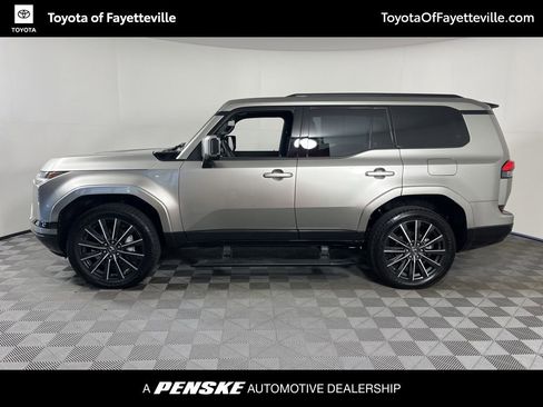 Used 2024 Lexus GX 550 w/ Cold Area Package image 2