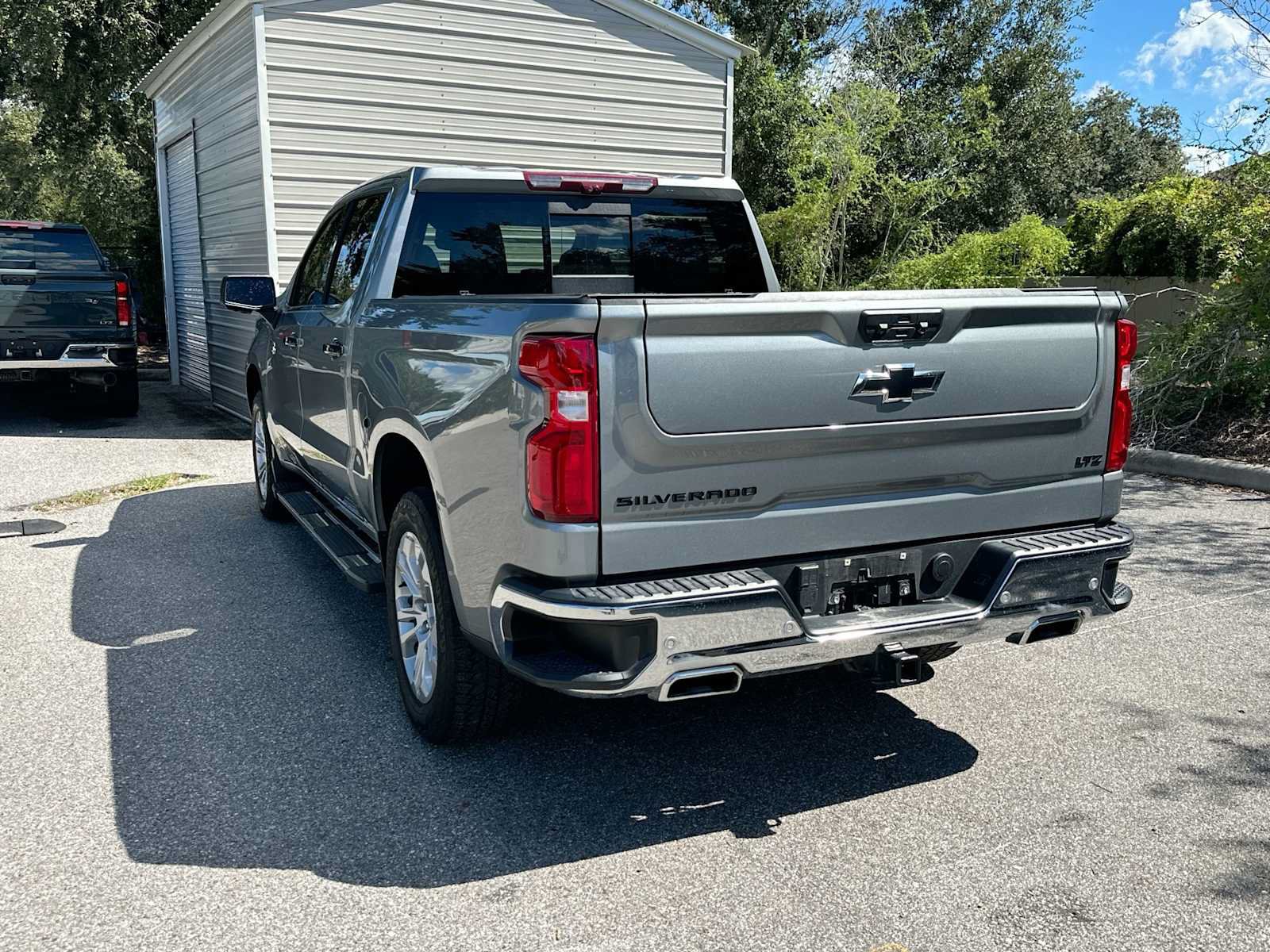 Certified 2024 Chevrolet Silverado 1500 LTZ AWD/4WD image 4