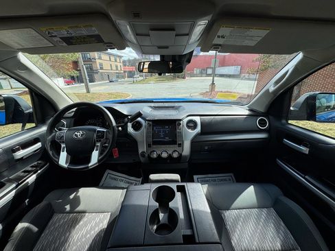 Used 2018 Toyota Tundra SR5 image 7