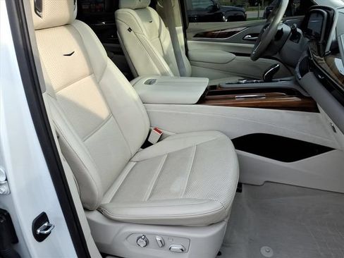 Used 2024 Cadillac Escalade Sport Platinum AWD/4WD image 27