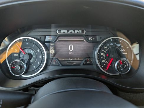 New 2026 RAM 1500 4x4 Crew Cab image 23