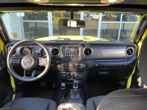 Used 2023 Jeep Wrangler Unlimited Sport image 19