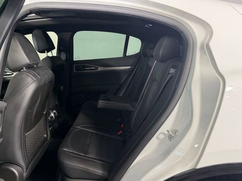Used 2024 Alfa Romeo Stelvio Veloce image 30