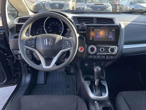 Used 2018 Honda Fit EX image 4