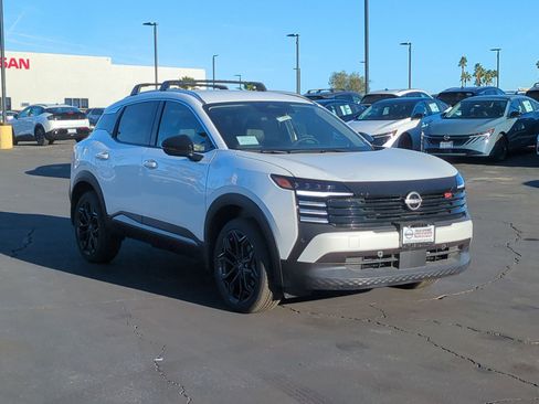 New 2026 Nissan Kicks SR image 6