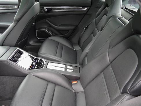Certified 2023 Porsche Panamera Platinum Edition RWD image 34