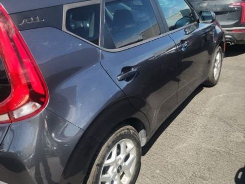 Used 2021 Kia Soul S image 4