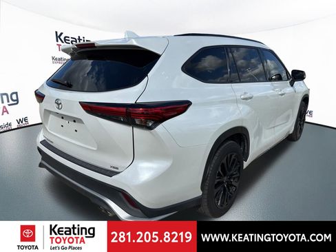 Used 2023 Toyota Highlander XSE image 7