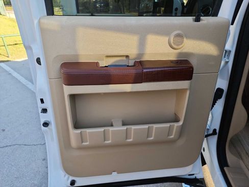 Used 2012 Ford F250 King Ranch w/ King Ranch w/Chrome Pkg image 33