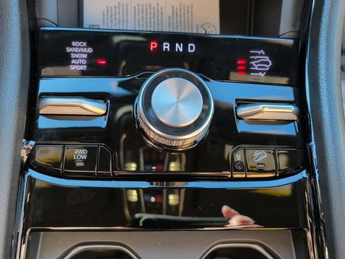 New 2025 Jeep Grand Cherokee Summit w/ Adv Protech Group IV image 18