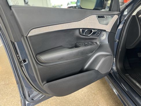 Used 2022 Volvo XC90 T8 Inscription w/ Advanced Package image 17