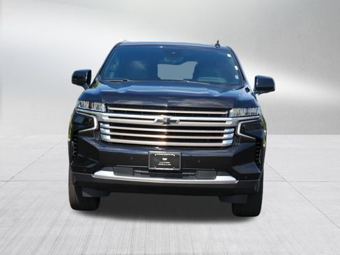 Used 2023 Chevrolet Suburban High Country AWD/4WD image 2
