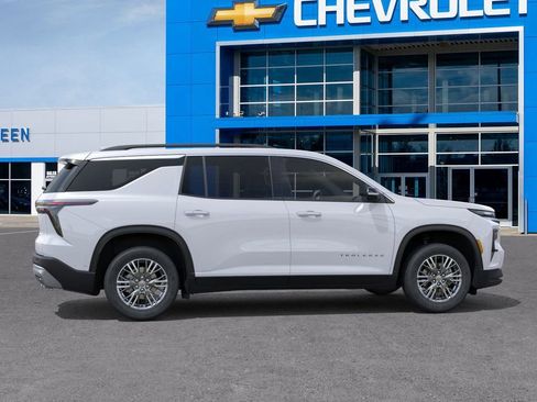 New 2026 Chevrolet Traverse LT w/ LPO, Floor Liner Package image 5
