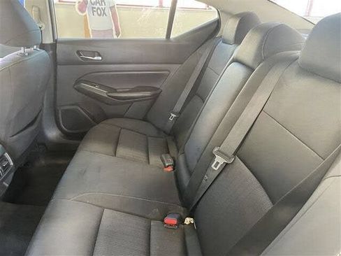Used 2019 Nissan Altima 2.5 SV FWD image 18