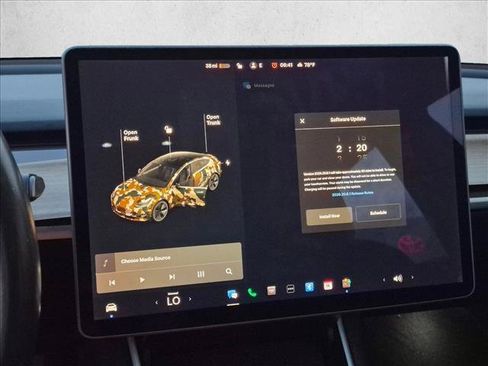 Used 2018 Tesla Model 3 Mid Range RWD image 17