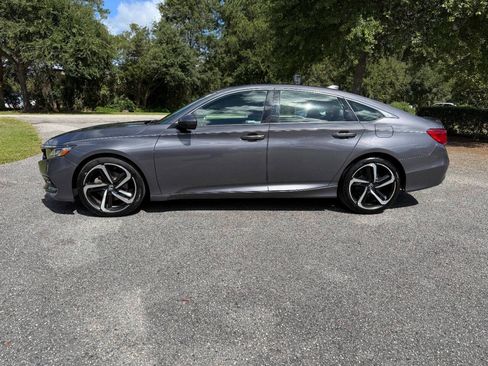 Used 2019 Honda Accord Sport image 3