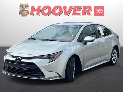 Used 2026 Toyota Corolla LE FWD image 5